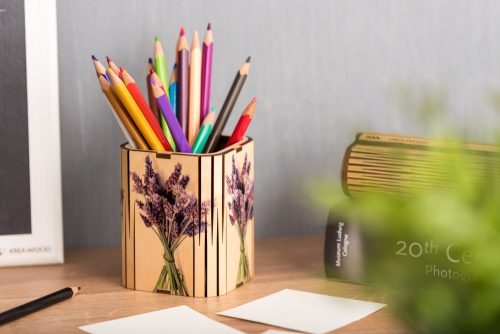 Krea-Wood nyírfából kézzel készült írószertartó levendula motívummal