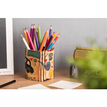 Krea-Wood wooden handmade pen holder, England