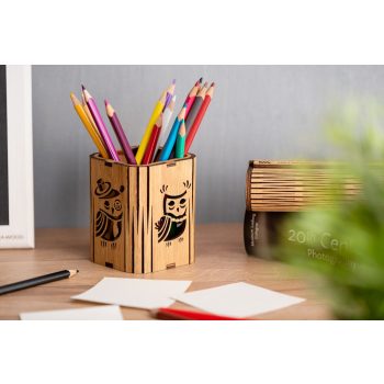   Krea-Wood tölgyfából kézzel készült írószertartó, bagoly