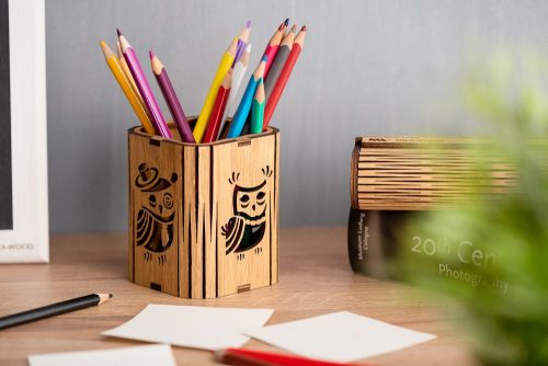 Krea-Wood wooden handmade pen holder, cutted. Owl design