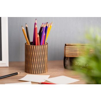   Krea-Wood tölgyfából kézzel készített hengeres írószertartó