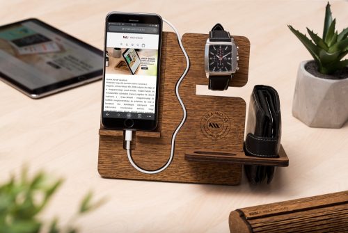 Krea-Wood wooden handmade mobile phone holder. Made by oak wood, brown colour
