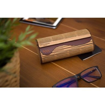   Krea-Wood FirstLeather handmade glasses case with magnet. Made by oak wood, real leather inside, brown colour