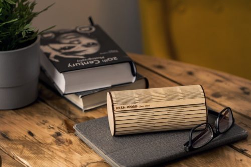 Krea-Wood wooden handmade glasses case with magnets. Made by birch wood, natural colour