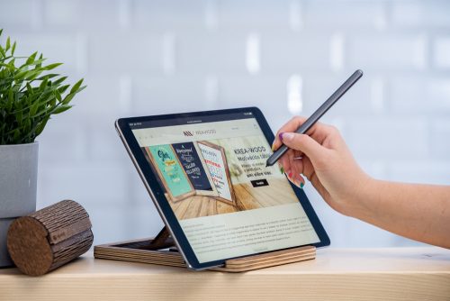 Krea-Wood wooden tablet stand made by oak wood, brown colour